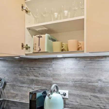 Apartment Cozy With Full Kitchen & Workspace Luxembourg