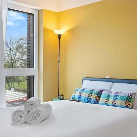 Cozy With Full Kitchen & Workspace Appartement *
