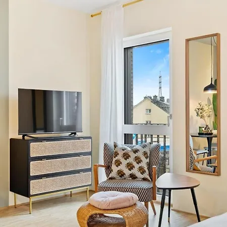 Cozy With Full Kitchen & Workspace Luxembourg